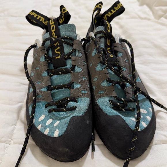 La Sportiva Shoes - La Sportiva Rock Climbing Shoes